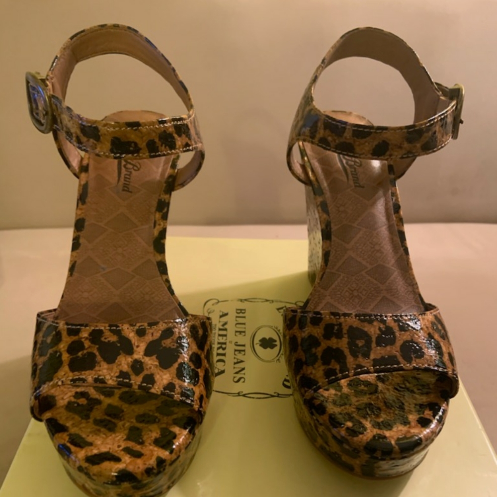 Shoes - Picture 4 of 5